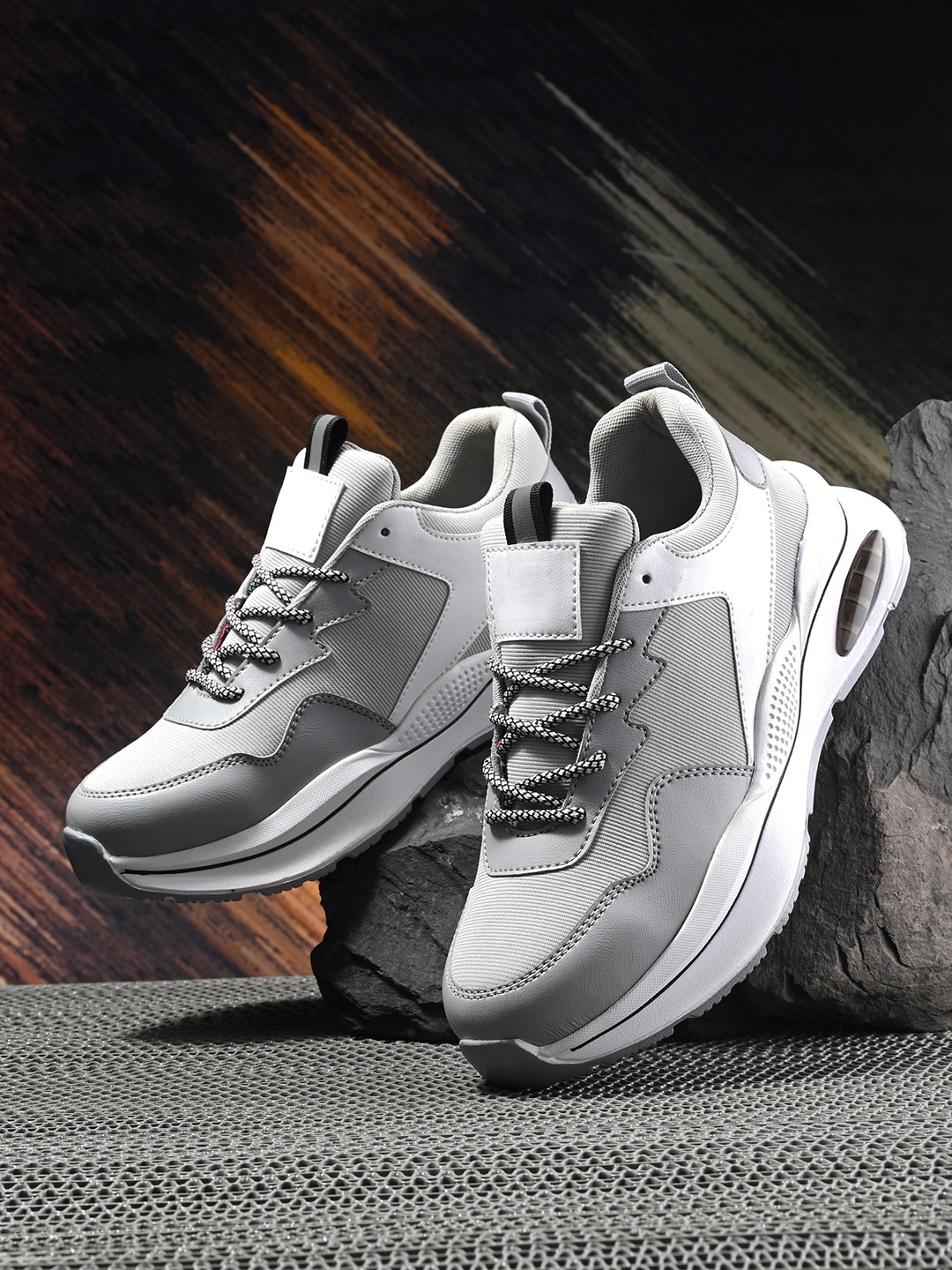 The Roadster Lifestyle Co. Men Colourblocked Lightweight Comfort Insole Sneakers, Grey
The Roadster Lifestyle Co. Men Colourblocked Lightweight Comfort Insole Sneakers, Grey