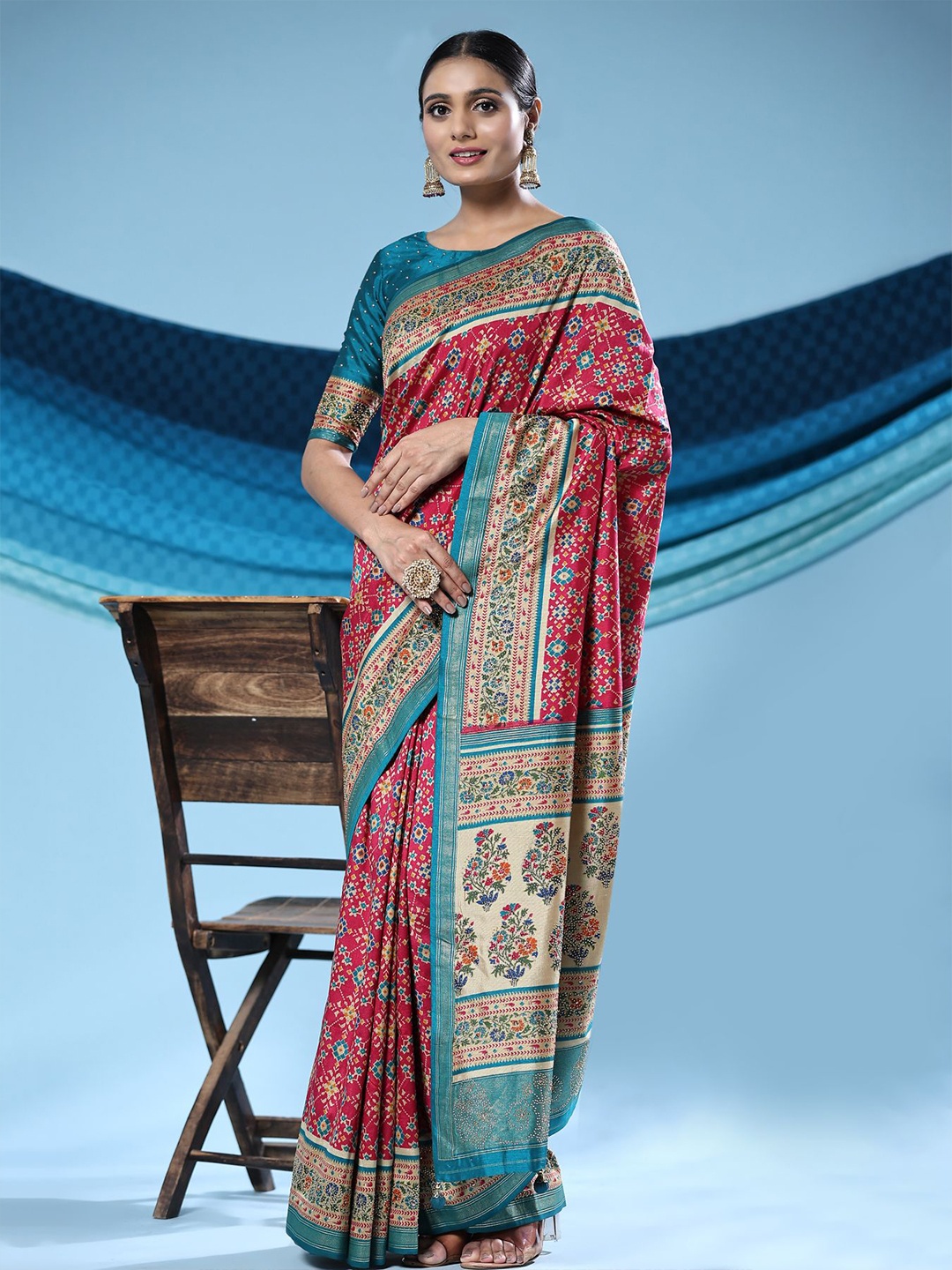Phenav Ethnic Motifs Zari Patola Saree, Pink