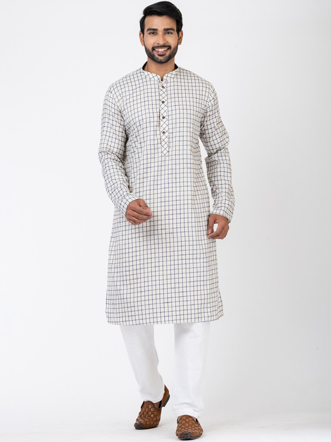 HU - Handcrafted Uniquely Checked Mandarin Collar Pure Cotton Straight Kurta, Off white
HU - Handcrafted Uniquely Checked Mandarin Collar Pure Cotton Straight Kurta, Off white