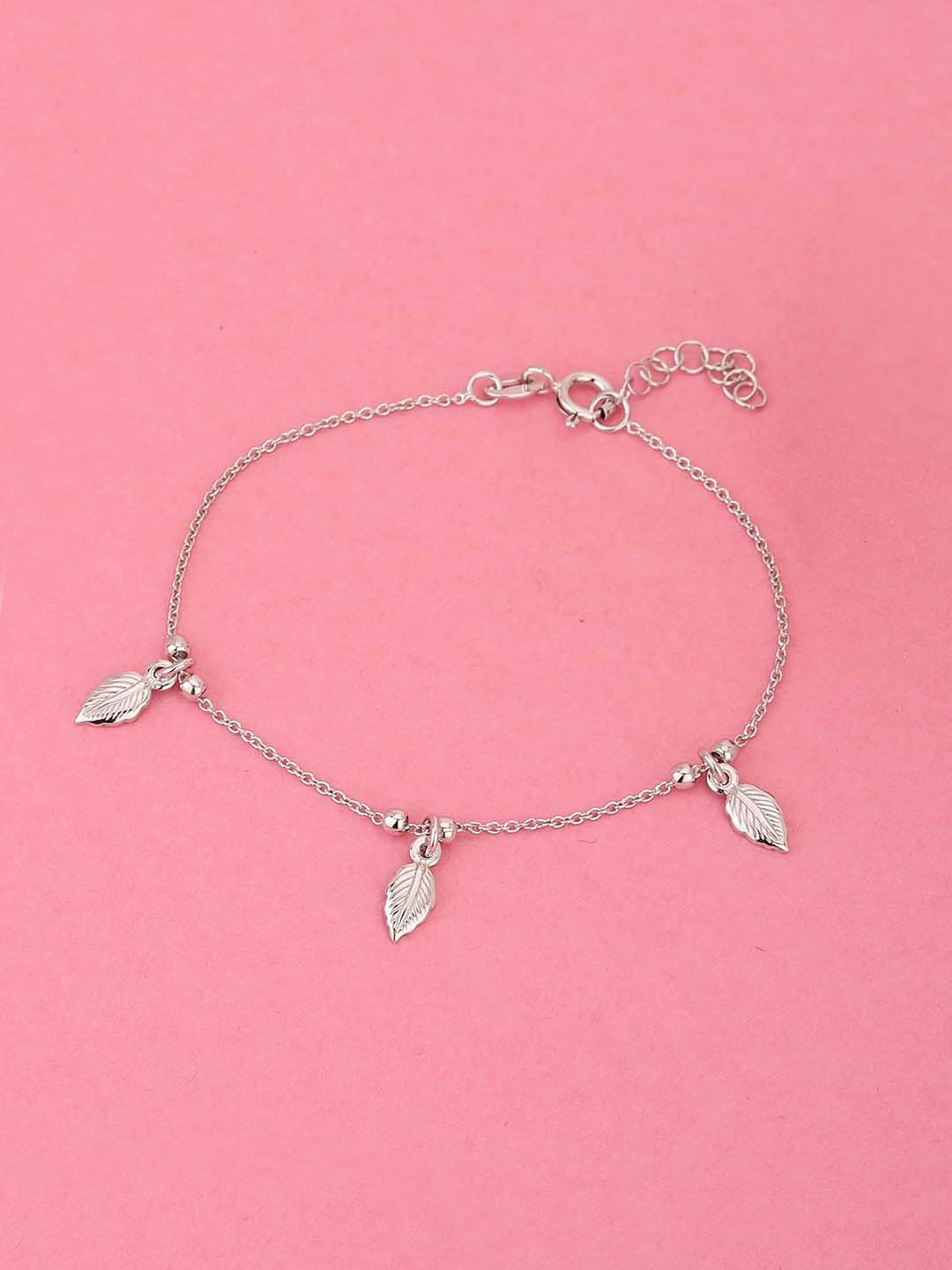 Carlton London 925 Sterling Silver Leaf with Rhodium Plated Adjustable Charm Bracelet
Carlton London 925 Sterling Silver Leaf with Rhodium Plated Adjustable Charm Bracelet