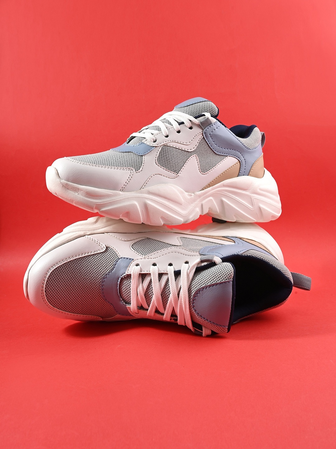 The Roadster Lifestyle Co. Men Colourblocked Lightweight Comfort Insole Sneakers, White
The Roadster Lifestyle Co. Men Colourblocked Lightweight Comfort Insole Sneakers, White