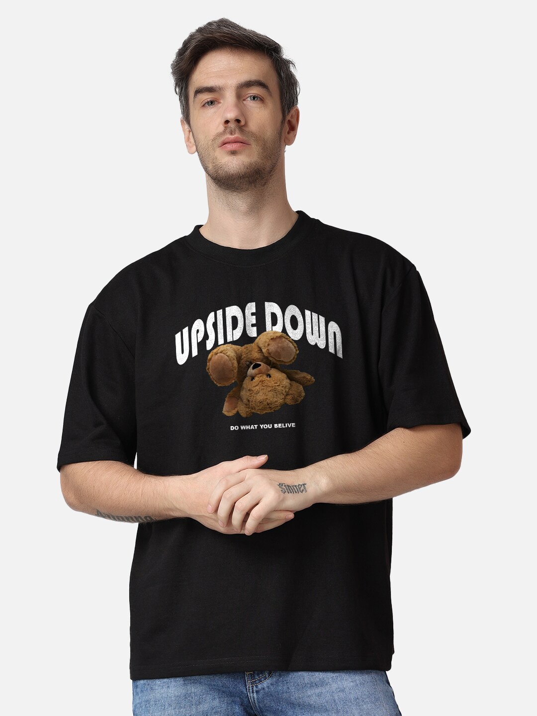 The Label Bar Typography Printed Drop-Shoulder Sleeves Cotton Oversized T-shirt, Black
The Label Bar Typography Printed Drop-Shoulder Sleeves Cotton Oversized T-shirt, Black