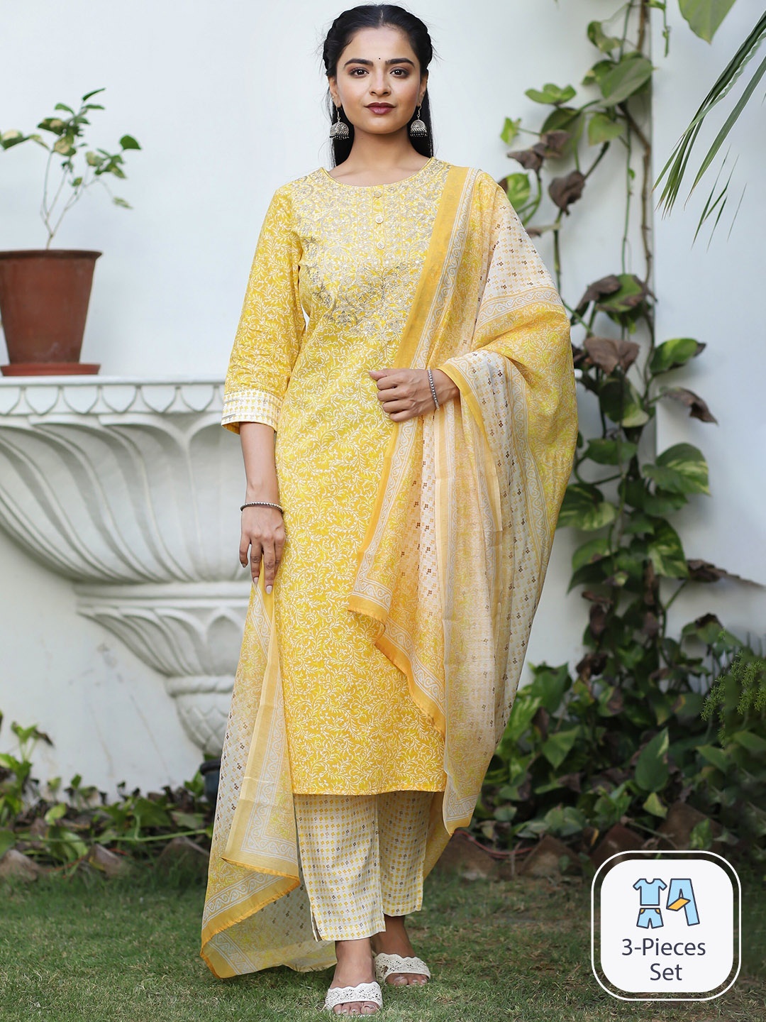 misbis Ethnic Motifs Printed Thread Work Pure Cotton Kurta with Trousers & With Dupatta, Yellow
misbis Ethnic Motifs Printed Thread Work Pure Cotton Kurta with Trousers & With Dupatta, Yellow