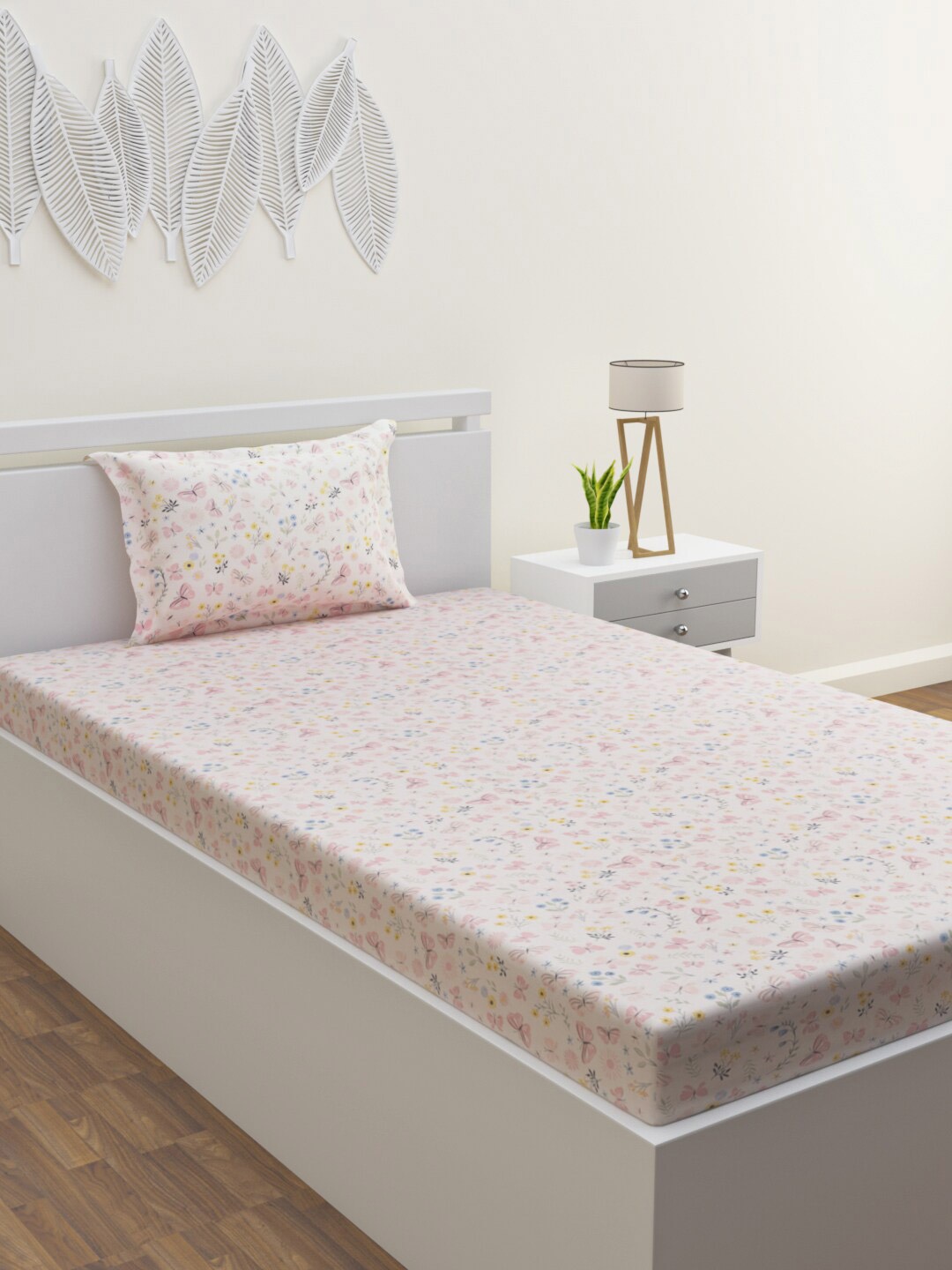 HOME AFFAIRS Kids Comic Collection Pure Cotton 144 TC Single Bedsheet With 1 Pillow Cover, Pink
HOME AFFAIRS Kids Comic Collection Pure Cotton 144 TC Single Bedsheet With 1 Pillow Cover, Pink