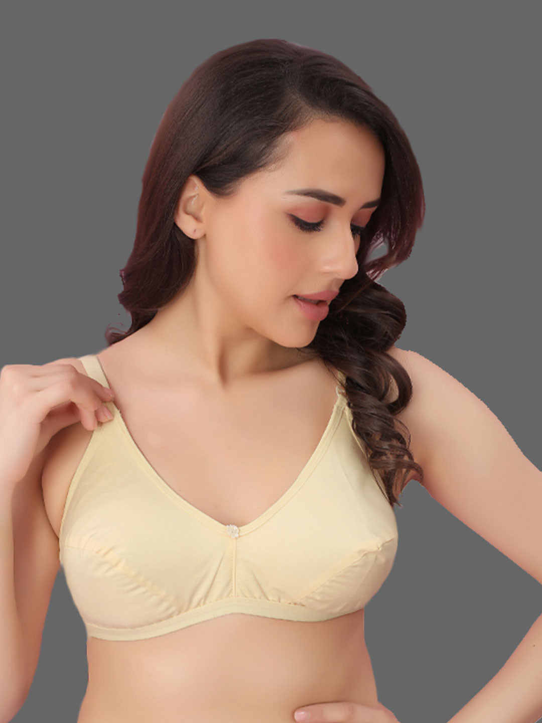 N N ENTERPRISE Full Coverage Lightly Padded Dry Fit Everyday Bra With All Day Comfort, Cream 
N N ENTERPRISE Full Coverage Lightly Padded Dry Fit Everyday Bra With All Day Comfort, Cream