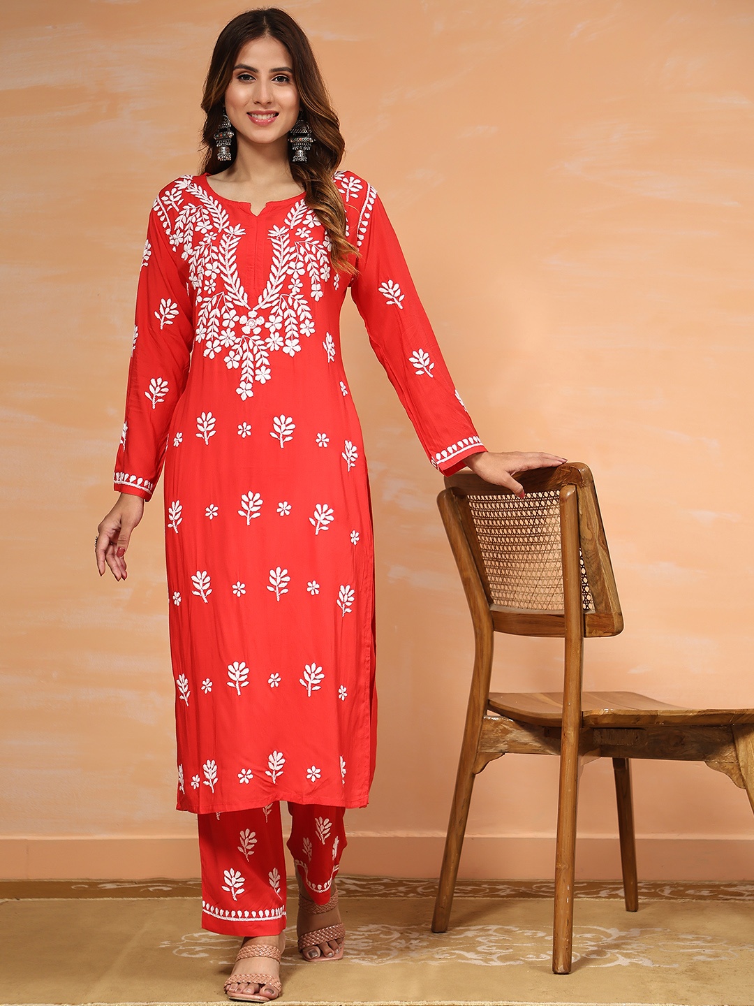 HOUSE OF KARI Floral Embroidered Chikankari Pure Cotton Straight Kurta With Trousers, Red
HOUSE OF KARI Floral Embroidered Chikankari Pure Cotton Straight Kurta With Trousers, Red