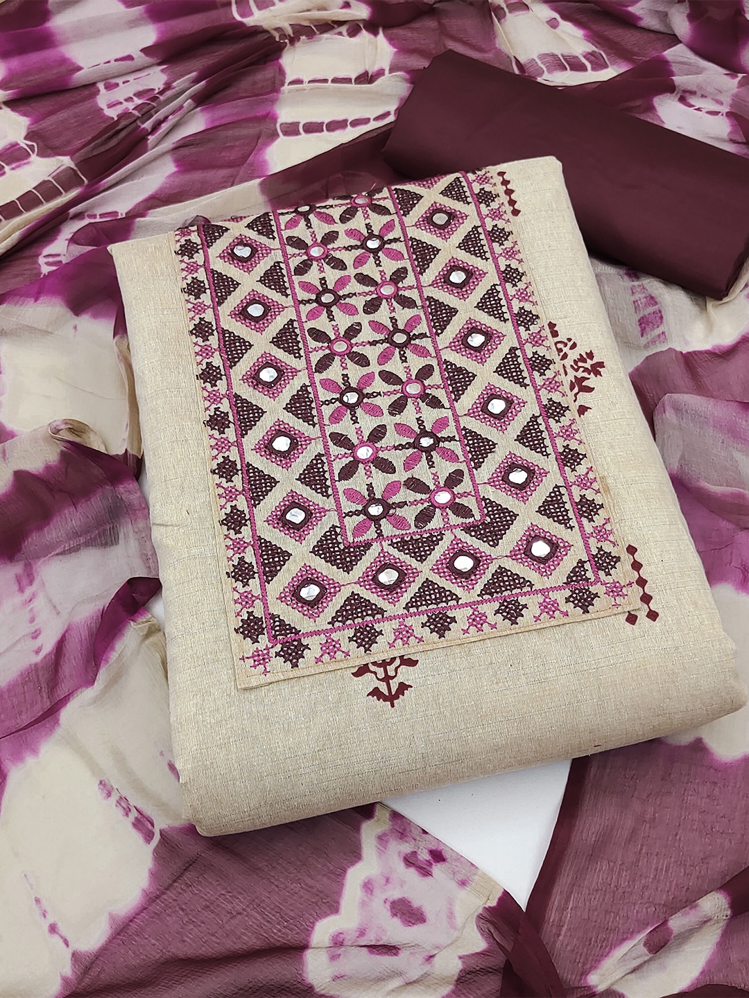 SHADOW & SAINING Ethnic Motif Embroidered Mirror Work Unstitched Dress Material, Maroon
SHADOW & SAINING Ethnic Motif Embroidered Mirror Work Unstitched Dress Material, Maroon