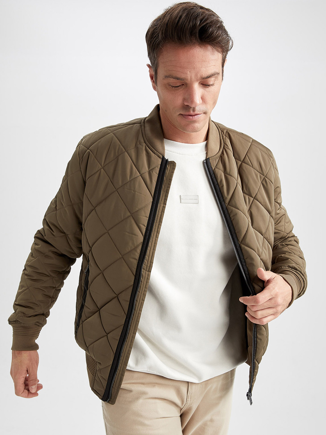 DeFacto Crop Quilted Jacket, Brown
DeFacto Crop Quilted Jacket, Brown