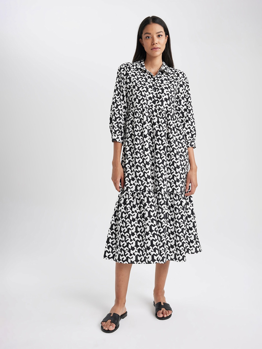 DeFacto Geometric Printed Shirt Collar Tiered Pure Cotton A-Line Midi Dress, Black
DeFacto Geometric Printed Shirt Collar Tiered Pure Cotton A-Line Midi Dress, Black