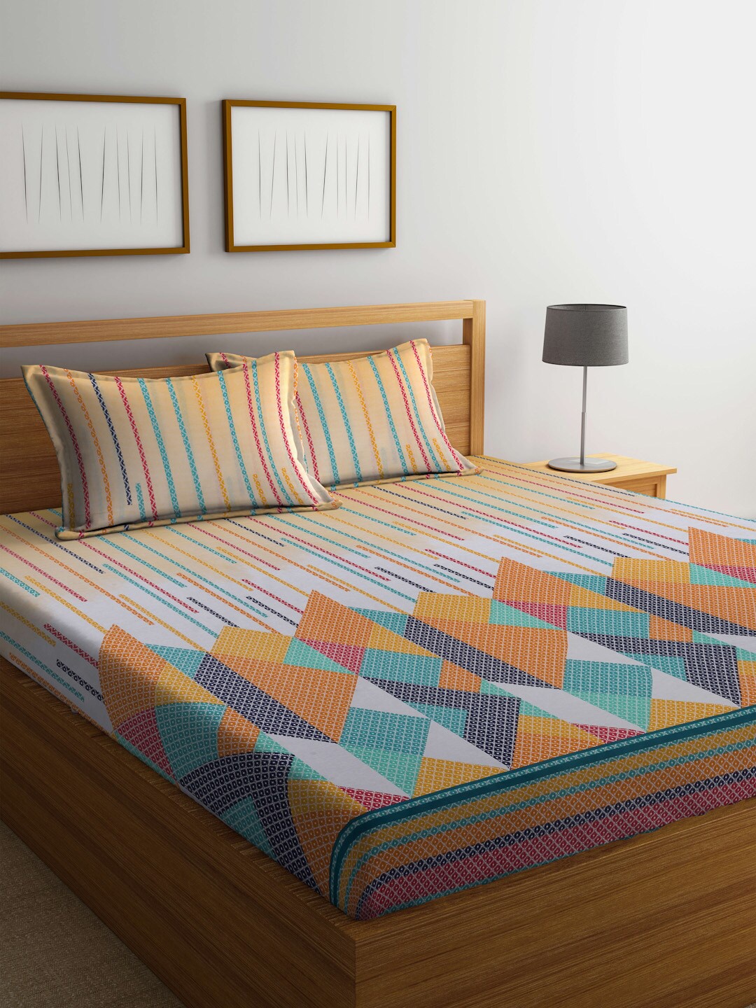 BOMBAY DYEING Orange & White Printed Cotton 144 TC King Bedsheet With 2 Pillow Covers
BOMBAY DYEING Orange & White Printed Cotton 144 TC King Bedsheet With 2 Pillow Covers