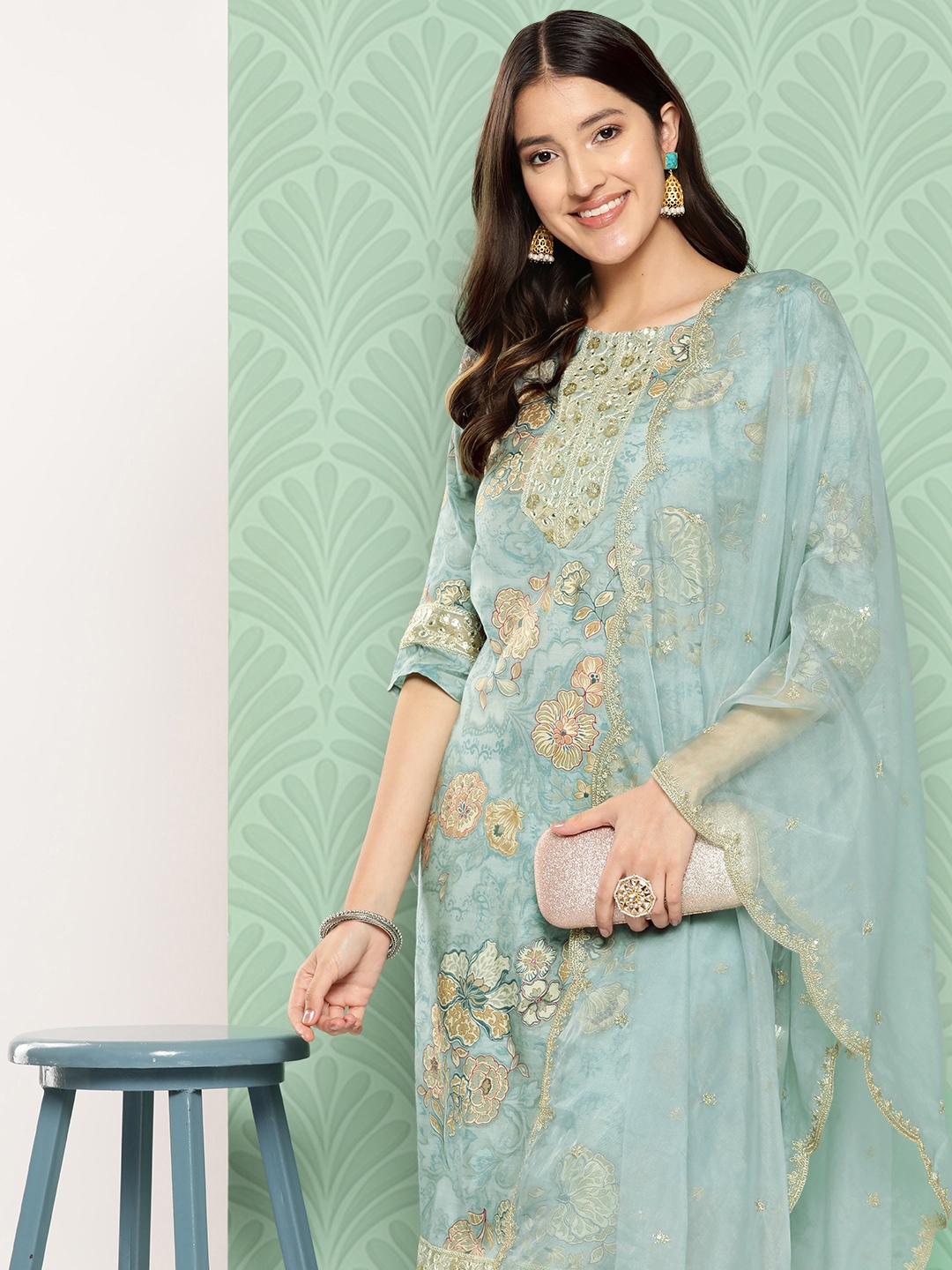 Yufta Women Floral Printed Regular Chanderi Silk Kurta with Trousers & Dupatta, Turquoise blue
Yufta Women Floral Printed Regular Chanderi Silk Kurta with Trousers & Dupatta, Turquoise blue