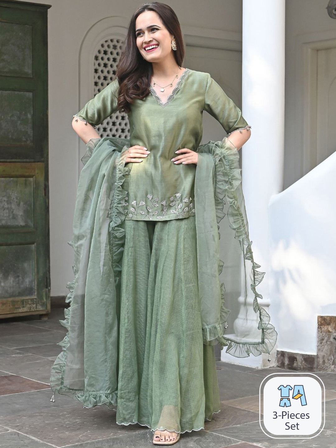 Urbanstree Embroidered Thread Work Chanderi Silk Kurti with Palazzos & With Dupatta, Green
Urbanstree Embroidered Thread Work Chanderi Silk Kurti with Palazzos & With Dupatta, Green