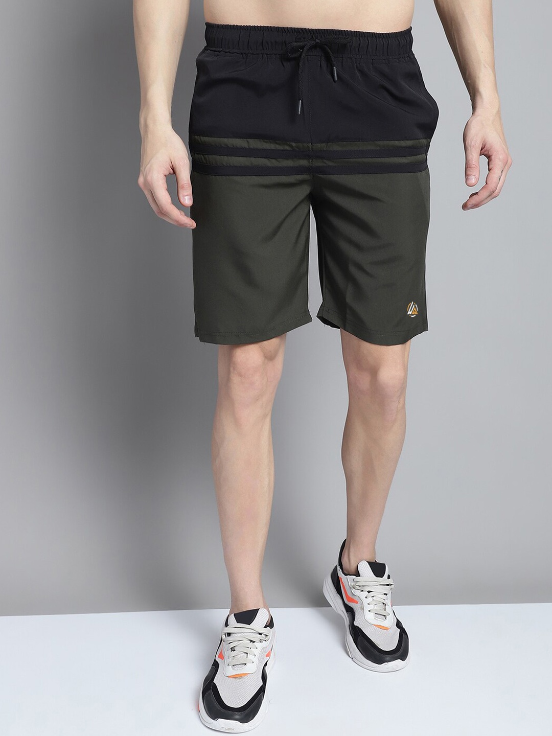 WELL QUALITY Men Mid Rise Sports Shorts, Olive