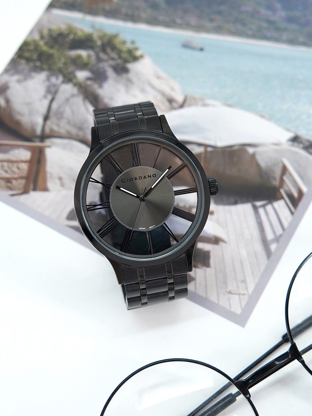 GIORDANO Men Textured Dial & Bracelet Style Straps Analogue Watch GZ-50093-33, Black
GIORDANO Men Textured Dial & Bracelet Style Straps Analogue Watch GZ-50093-33, Black