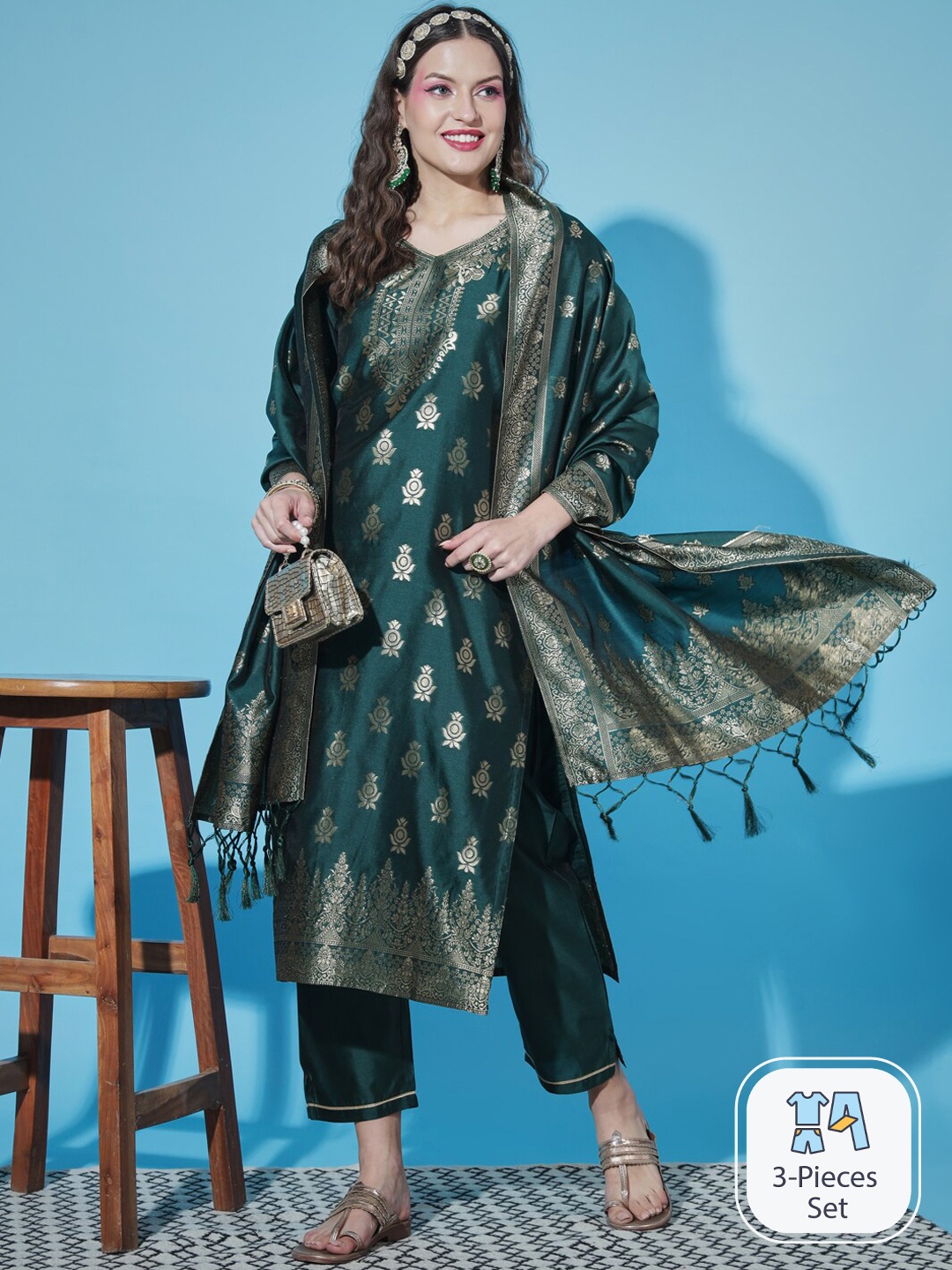 PPTOSS Ethnic Motifs Woven Design Regular Kurta With Trousers & With Dupatta, Green
PPTOSS Ethnic Motifs Woven Design Regular Kurta With Trousers & With Dupatta, Green