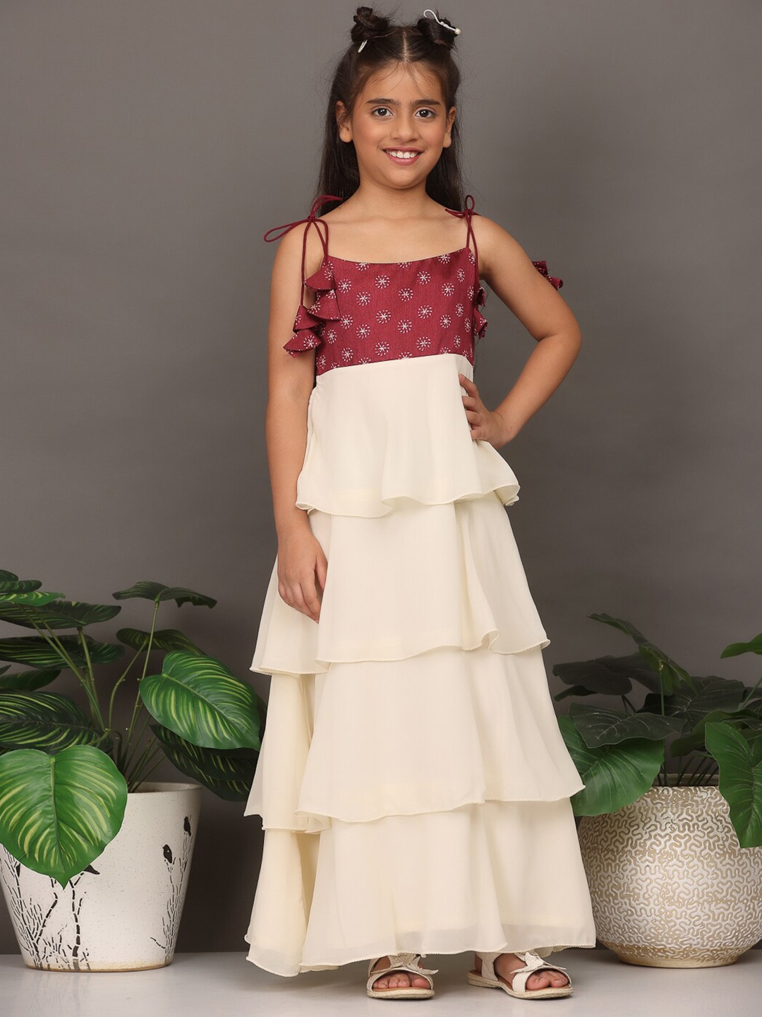 Ethnovog Girls Ethnic Motifs Printed Shoulder Straps Layered A-Line Maxi Ethnic Dress, Off white
Ethnovog Girls Ethnic Motifs Printed Shoulder Straps Layered A-Line Maxi Ethnic Dress, Off white