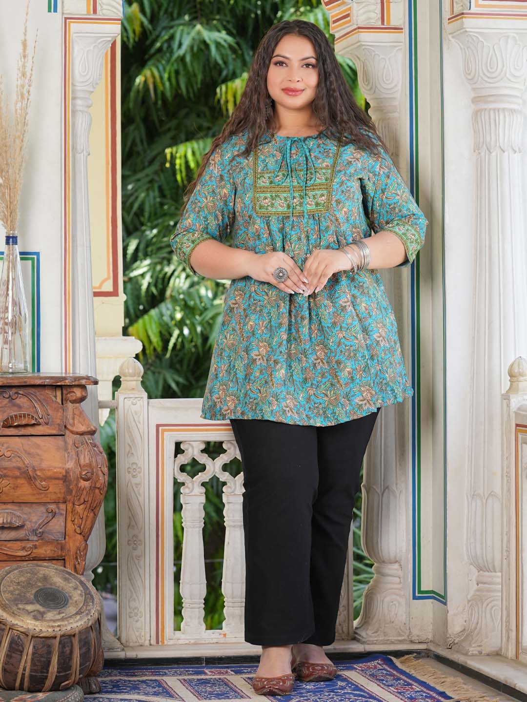 YASH GALLERY Plus Size Floral Printed Tie-Up Three-Quarter Sleeve A-line Pleated Kurti, Green
YASH GALLERY Plus Size Floral Printed Tie-Up Three-Quarter Sleeve A-line Pleated Kurti, Green