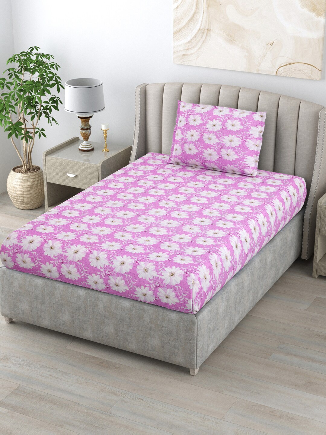 BOMBAY DYEING Cardinal Pink Floral 120 TC Cotton Single Bedsheet with 1 Pillow Covers
BOMBAY DYEING Cardinal Pink Floral 120 TC Cotton Single Bedsheet with 1 Pillow Covers