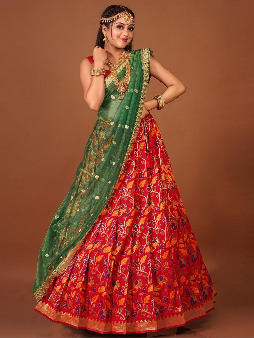 HALFSAREE STUDIO Woven Design Semi-Stitched Lehenga & Unstitched Blouse With Dupatta, Red
HALFSAREE STUDIO Woven Design Semi-Stitched Lehenga & Unstitched Blouse With Dupatta, Red