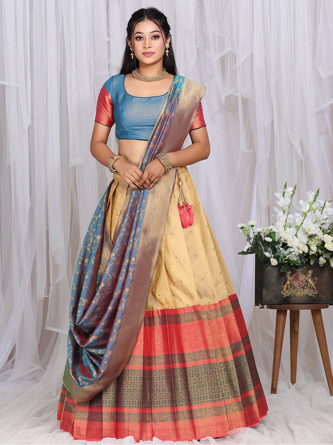 HALFSAREE STUDIO Woven Design Semi-Stitched Lehenga & Unstitched Blouse With Dupatta, Cream
HALFSAREE STUDIO Woven Design Semi-Stitched Lehenga & Unstitched Blouse With Dupatta, Cream