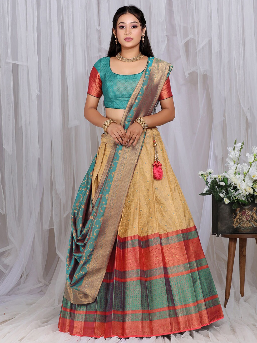 HALFSAREE STUDIO Woven Design Semi-Stitched Lehenga & Unstitched Blouse With Dupatta, Cream
HALFSAREE STUDIO Woven Design Semi-Stitched Lehenga & Unstitched Blouse With Dupatta, Cream