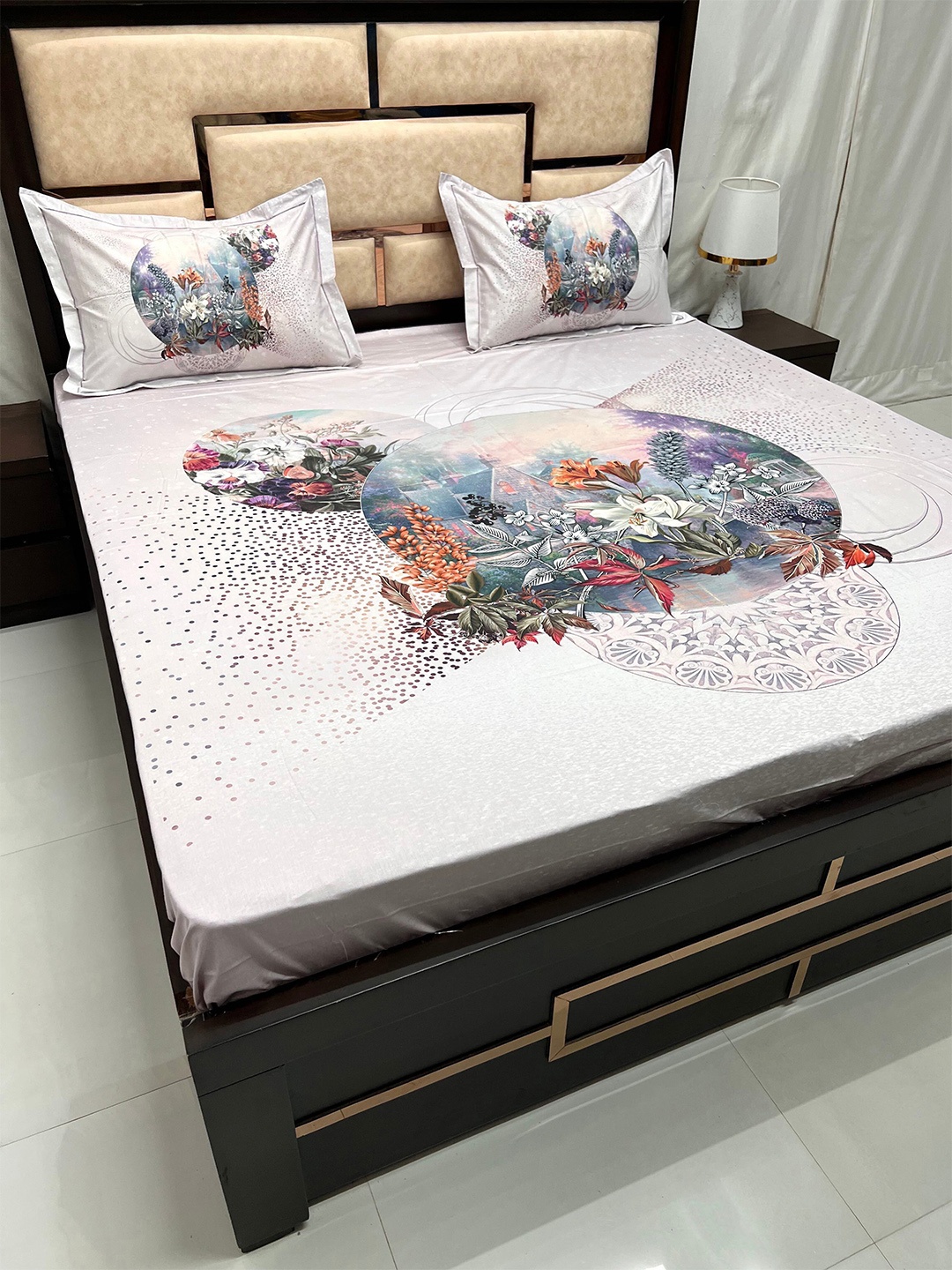 Pure Decor Majestic White Floral 400 TC Pure Cotton King Bedsheet with 2 Pillow Covers
Pure Decor Majestic White Floral 400 TC Pure Cotton King Bedsheet with 2 Pillow Covers