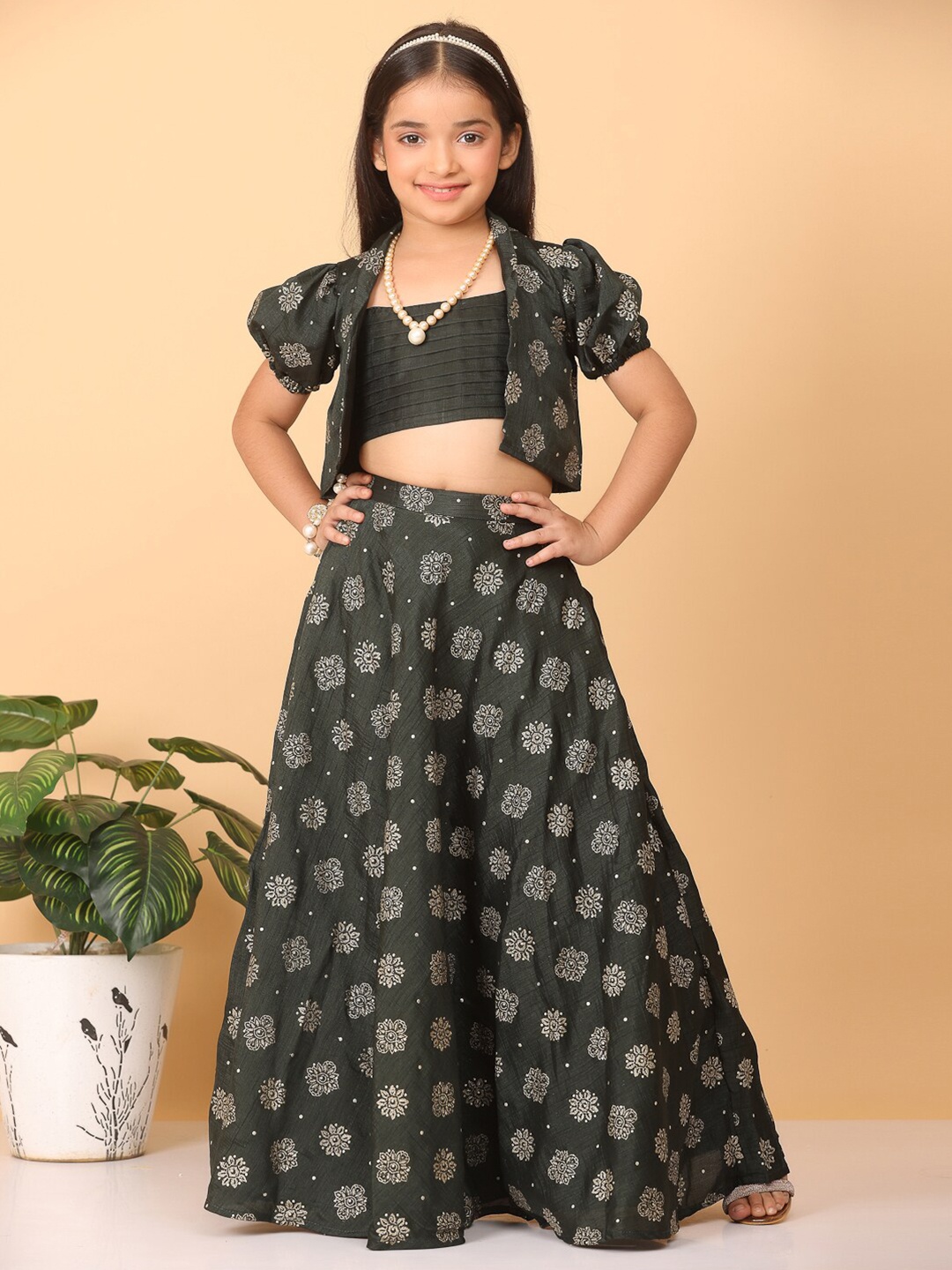 Ethnovog Girls Ethnic Motifs Printed Ready to Wear Lehenga Choli & Jacket, Green
Ethnovog Girls Ethnic Motifs Printed Ready to Wear Lehenga Choli & Jacket, Green