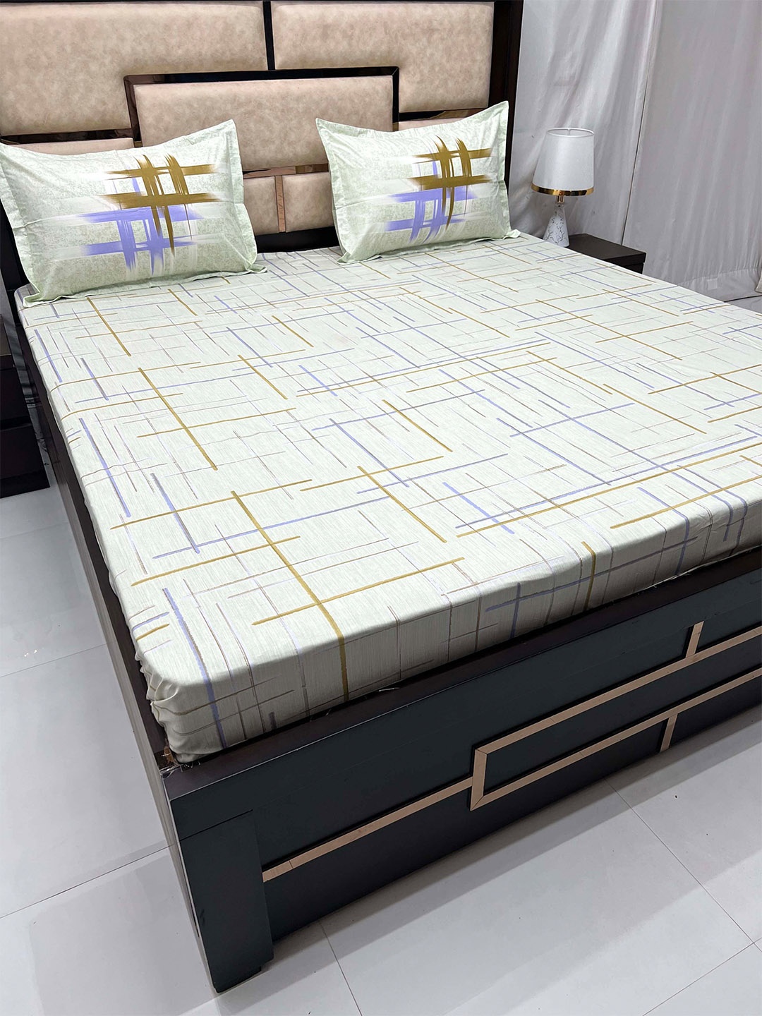 Pure Decor Lifestyle Green & Blue Geometric Cotton 330 TC King Bedsheet & 2 Pillow Covers
Pure Decor Lifestyle Green & Blue Geometric Cotton 330 TC King Bedsheet & 2 Pillow Covers