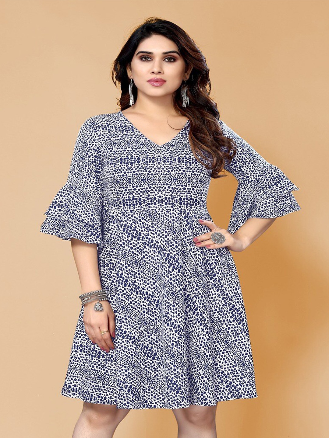 TITANIUM SILK INDUSTRIES PVT. LTD. Floral Printed Bell Sleeves Fit & Flare Dress, Blue
TITANIUM SILK INDUSTRIES PVT. LTD. Floral Printed Bell Sleeves Fit & Flare Dress, Blue