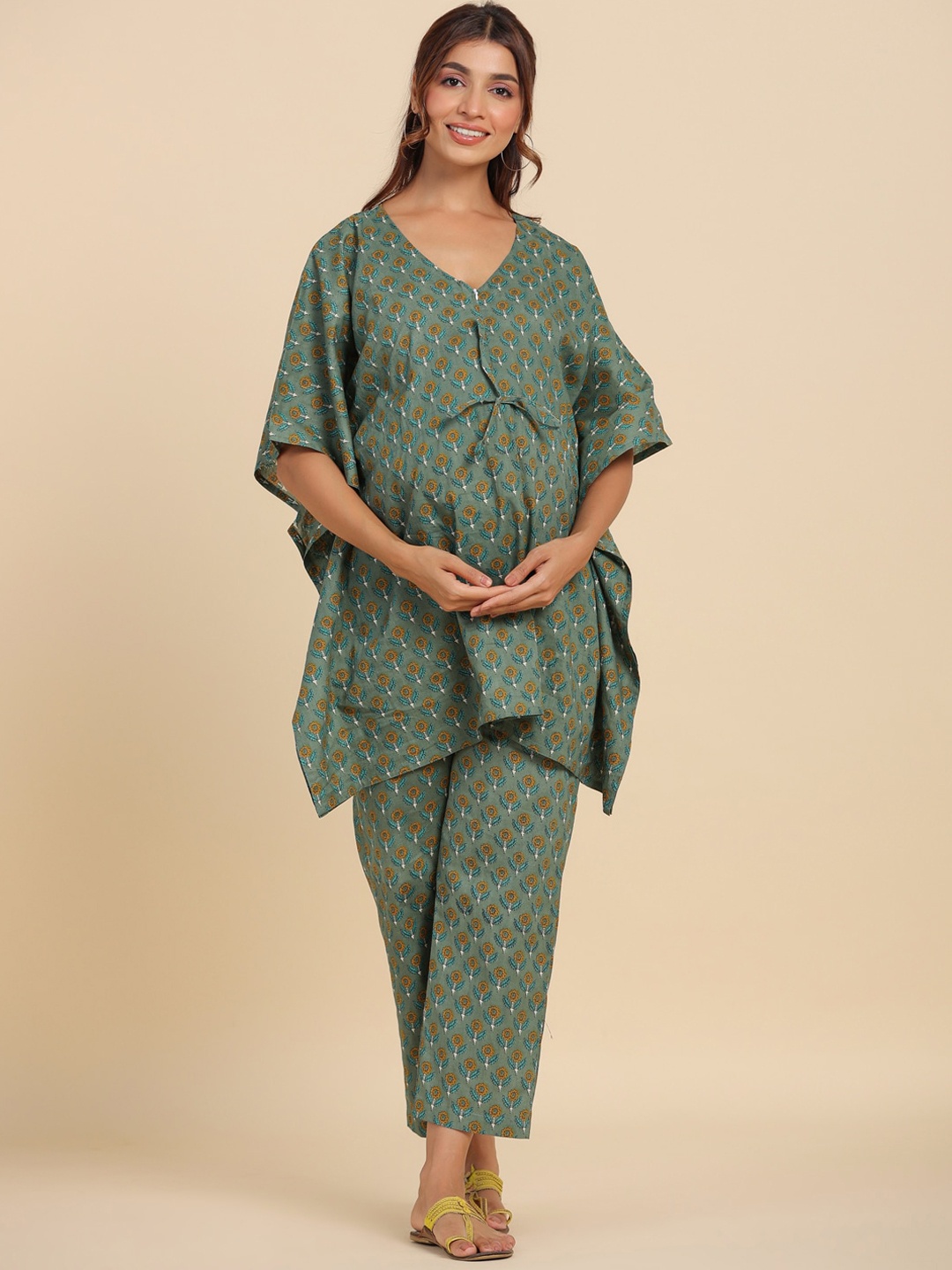 Ikk Kudi by Seerat Maternity Floral Print Flared Sleeve Kaftan Pure Cotton Kurta Set, Green
Ikk Kudi by Seerat Maternity Floral Print Flared Sleeve Kaftan Pure Cotton Kurta Set, Green
