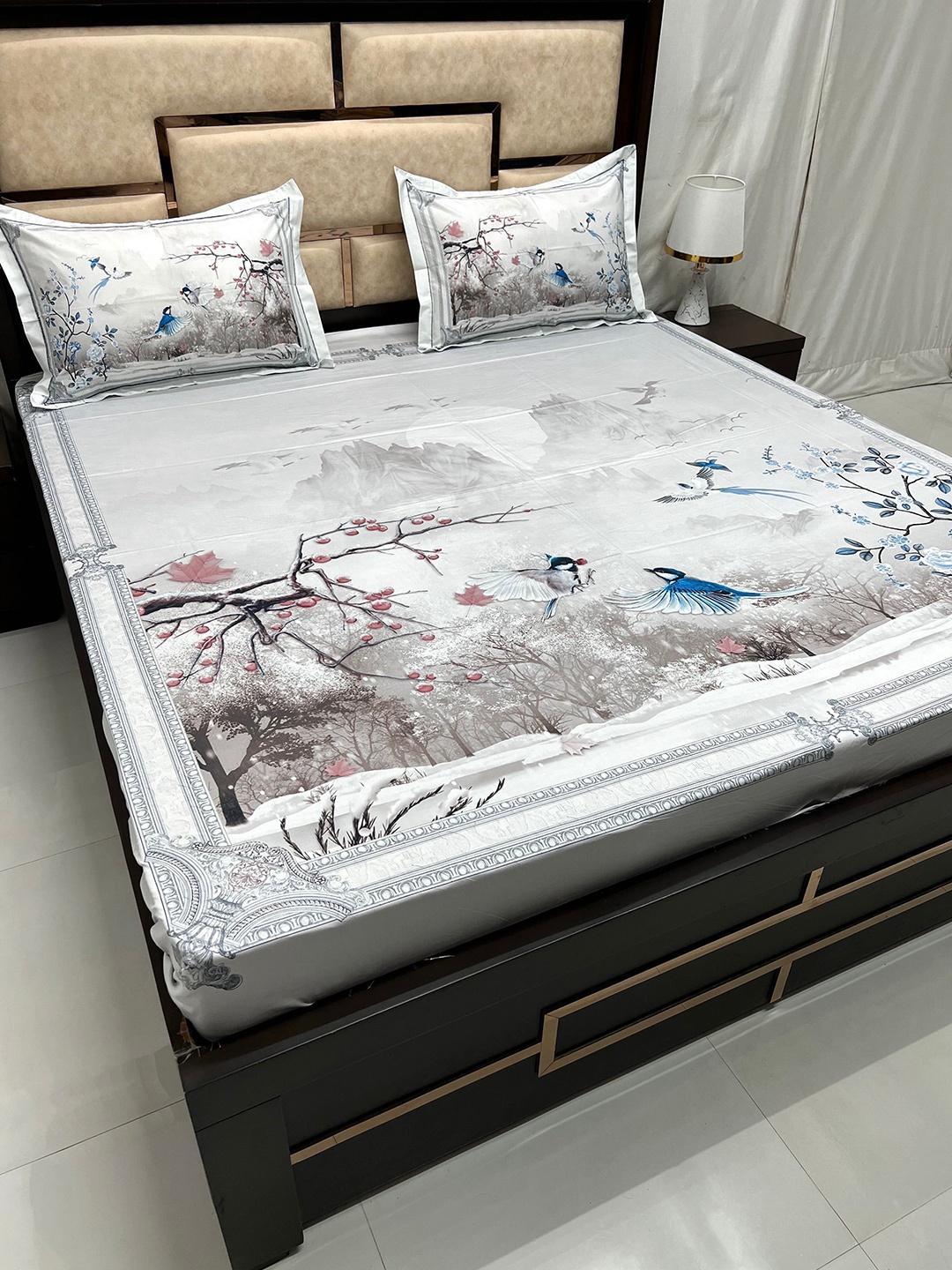Pure Decor Majestic White & Grey Floral Cotton 330 TC King Bedsheet With 2 Pillow Covers
Pure Decor Majestic White & Grey Floral Cotton 330 TC King Bedsheet With 2 Pillow Covers