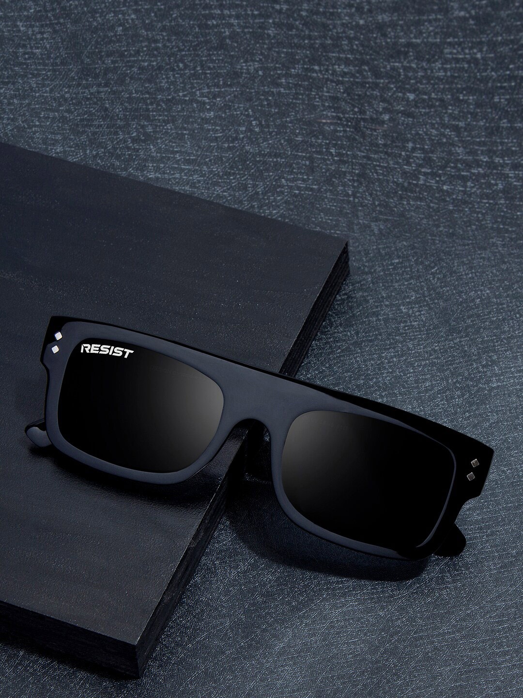 RESIST EYEWEAR Unisex Wayfarer Sunglasses With UV Protected Lens ROCKBLACKBLACK, Black
RESIST EYEWEAR Unisex Wayfarer Sunglasses With UV Protected Lens ROCKBLACKBLACK, Black
