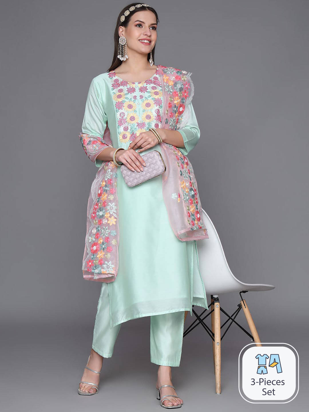 HEEPOSH Floral Embroidered Thread Work Straight Kurta With Trousers & Dupatta, Teal
HEEPOSH Floral Embroidered Thread Work Straight Kurta With Trousers & Dupatta, Teal