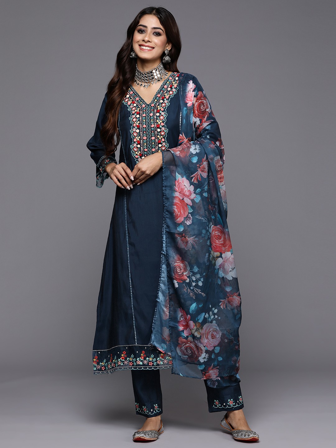 Indo Era Women Floral Embroidered Panelled Thread Work Kurta with Trousers & With Dupatta, Blue
Indo Era Women Floral Embroidered Panelled Thread Work Kurta with Trousers & With Dupatta, Blue