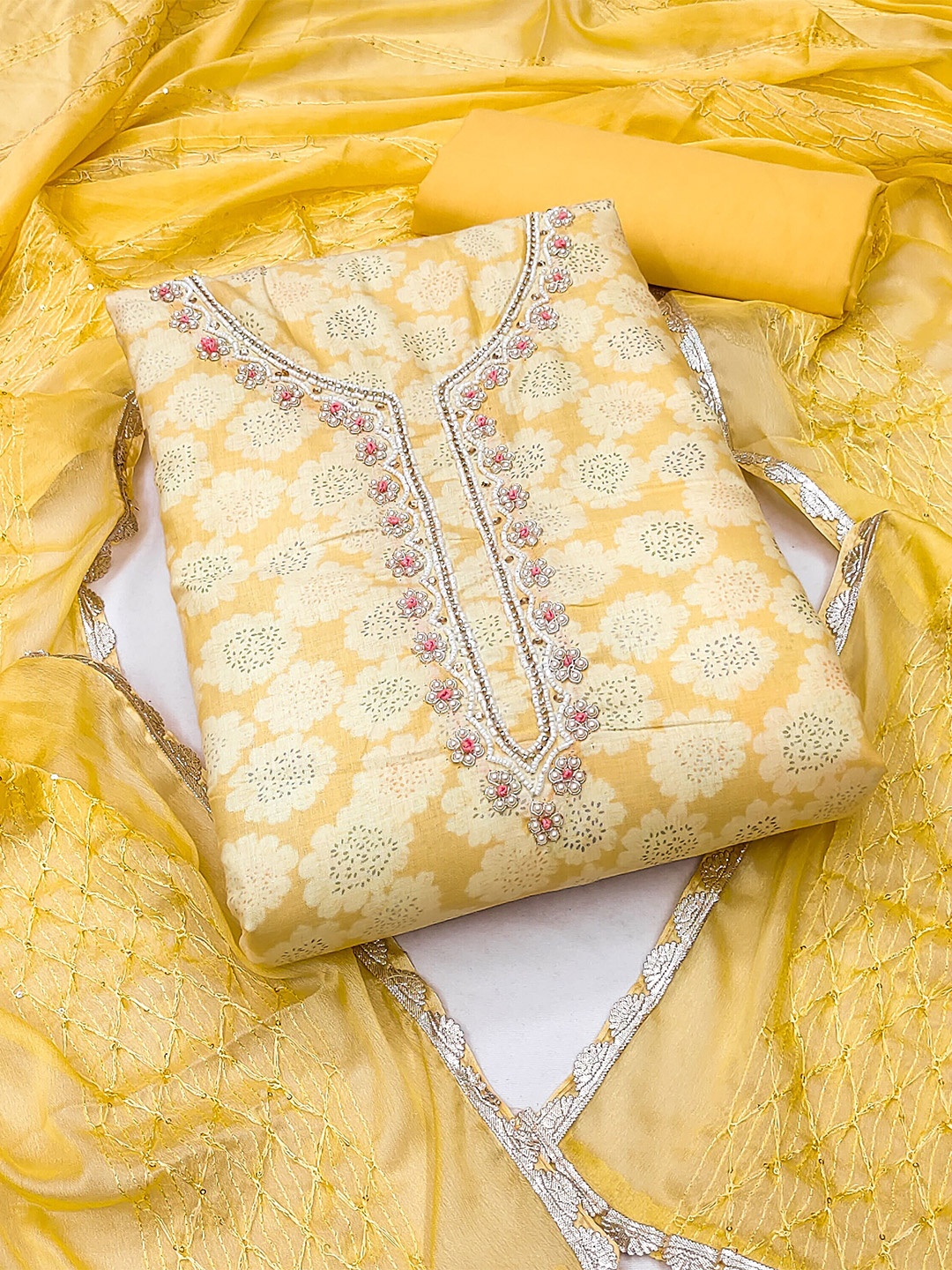 SHADOW & SAINING Floral Embroidered Pure Cotton Unstitched Dress Material, Yellow
SHADOW & SAINING Floral Embroidered Pure Cotton Unstitched Dress Material, Yellow