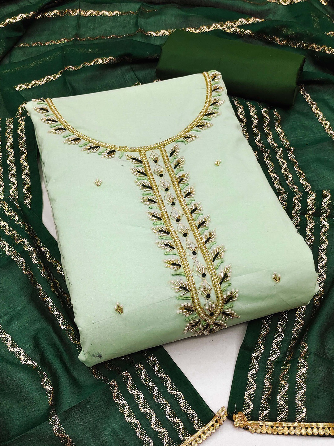 SHADOW & SAINING Ethnic Motifs Embellished Beads & Stones Unstitched Dress Material, Sea green
SHADOW & SAINING Ethnic Motifs Embellished Beads & Stones Unstitched Dress Material, Sea green