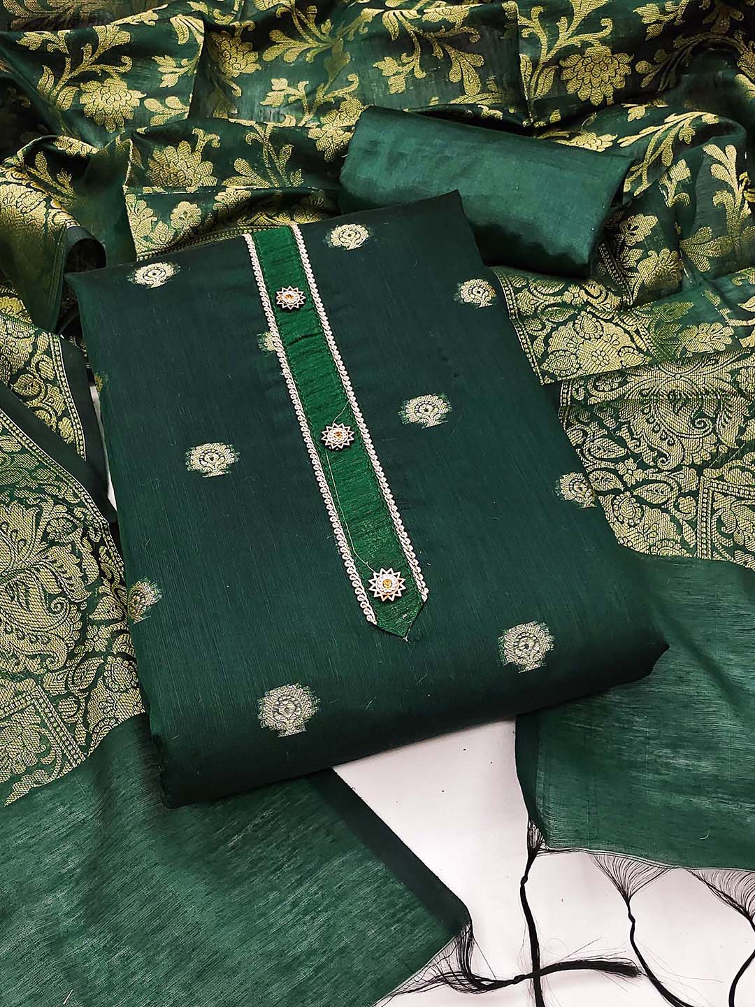 SHADOW & SAINING Ethnic Motifs Woven Design Zari Jacquard Unstitched Dress Material, Green
SHADOW & SAINING Ethnic Motifs Woven Design Zari Jacquard Unstitched Dress Material, Green