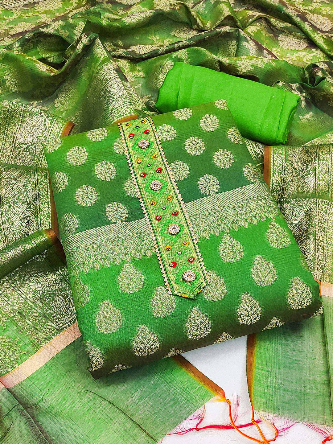 SHADOW & SAINING Ethnic Motifs Woven Design Gotta Patti Unstitched Dress Material, Green
SHADOW & SAINING Ethnic Motifs Woven Design Gotta Patti Unstitched Dress Material, Green