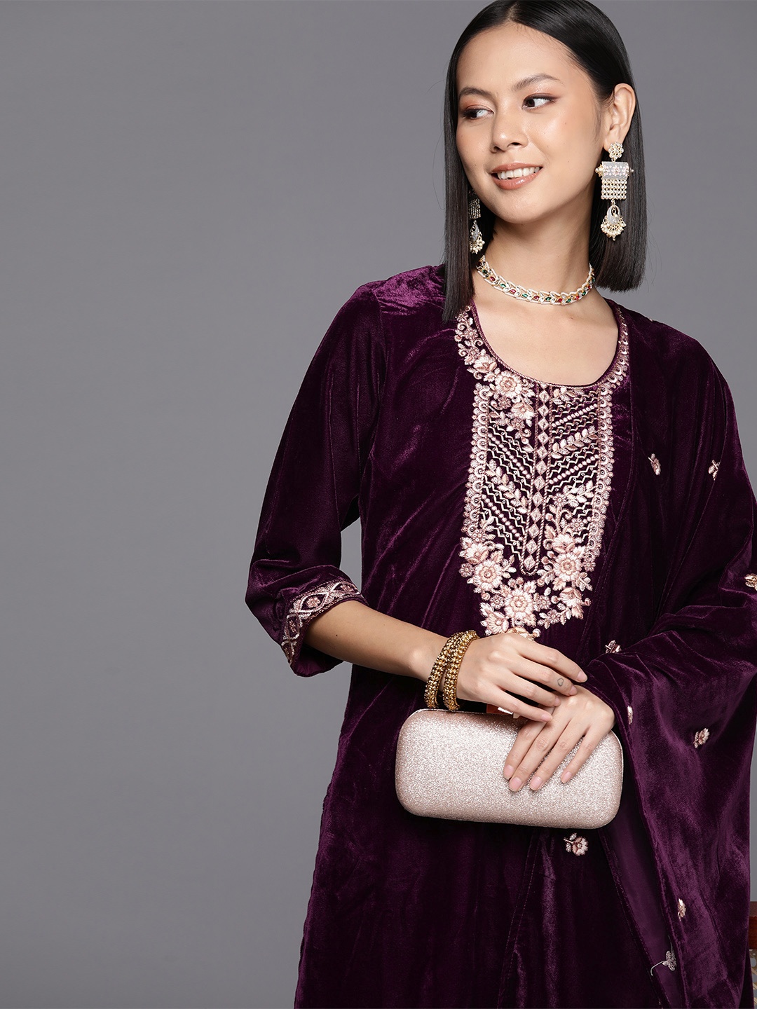 Varanga Zari Embroidered Velvet Winter Straight Kurta with Trouser and Dupatta, Purple
Varanga Zari Embroidered Velvet Winter Straight Kurta with Trouser and Dupatta, Purple