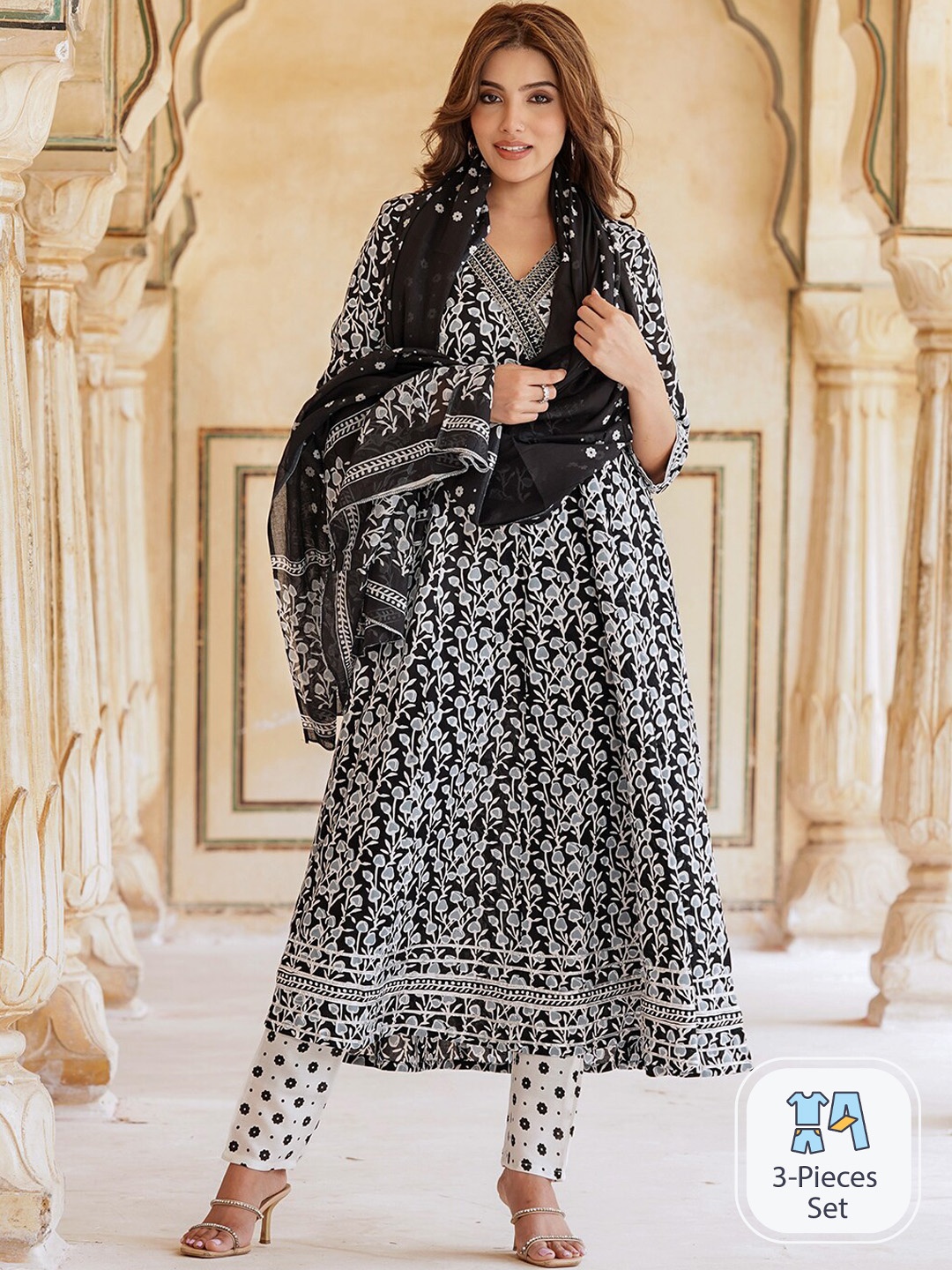 KALINI Ethnic Motifs Printed Anarakali Thread Work Kurta with Trousers & Dupatta, Black
KALINI Ethnic Motifs Printed Anarakali Thread Work Kurta with Trousers & Dupatta, Black