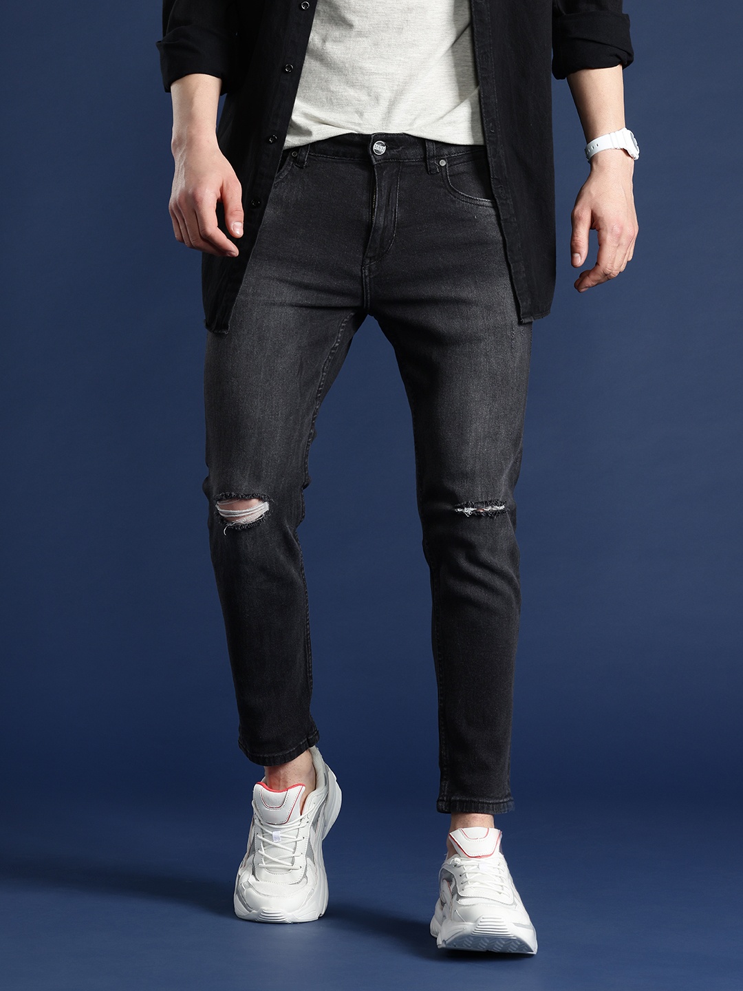 Mast & Harbour Men Slim Tapered Fit Slash Knee Light Fade Stretchable Jeans, Black
Mast & Harbour Men Slim Tapered Fit Slash Knee Light Fade Stretchable Jeans, Black