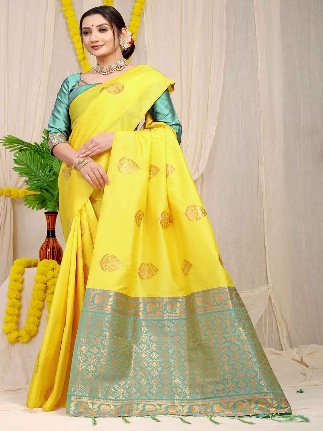 Mitera Ethnic Motifs Woven Design Zari Art Silk Saree, Yellow
Mitera Ethnic Motifs Woven Design Zari Art Silk Saree, Yellow
