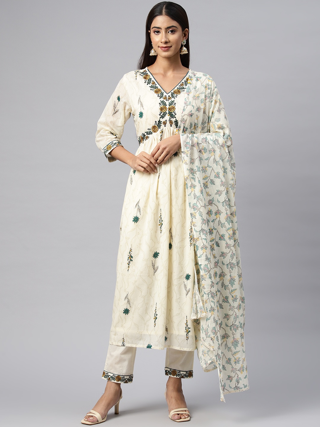 Readiprint Women Floral Embroidered Sequinned Kurta with Trousers & With Dupatta, Cream
Readiprint Women Floral Embroidered Sequinned Kurta with Trousers & With Dupatta, Cream
