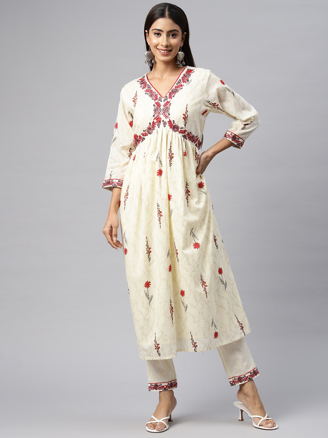 Readiprint Women Floral Embroidered Thread Work Pure Cotton Kurta with Trousers, Cream
Readiprint Women Floral Embroidered Thread Work Pure Cotton Kurta with Trousers, Cream