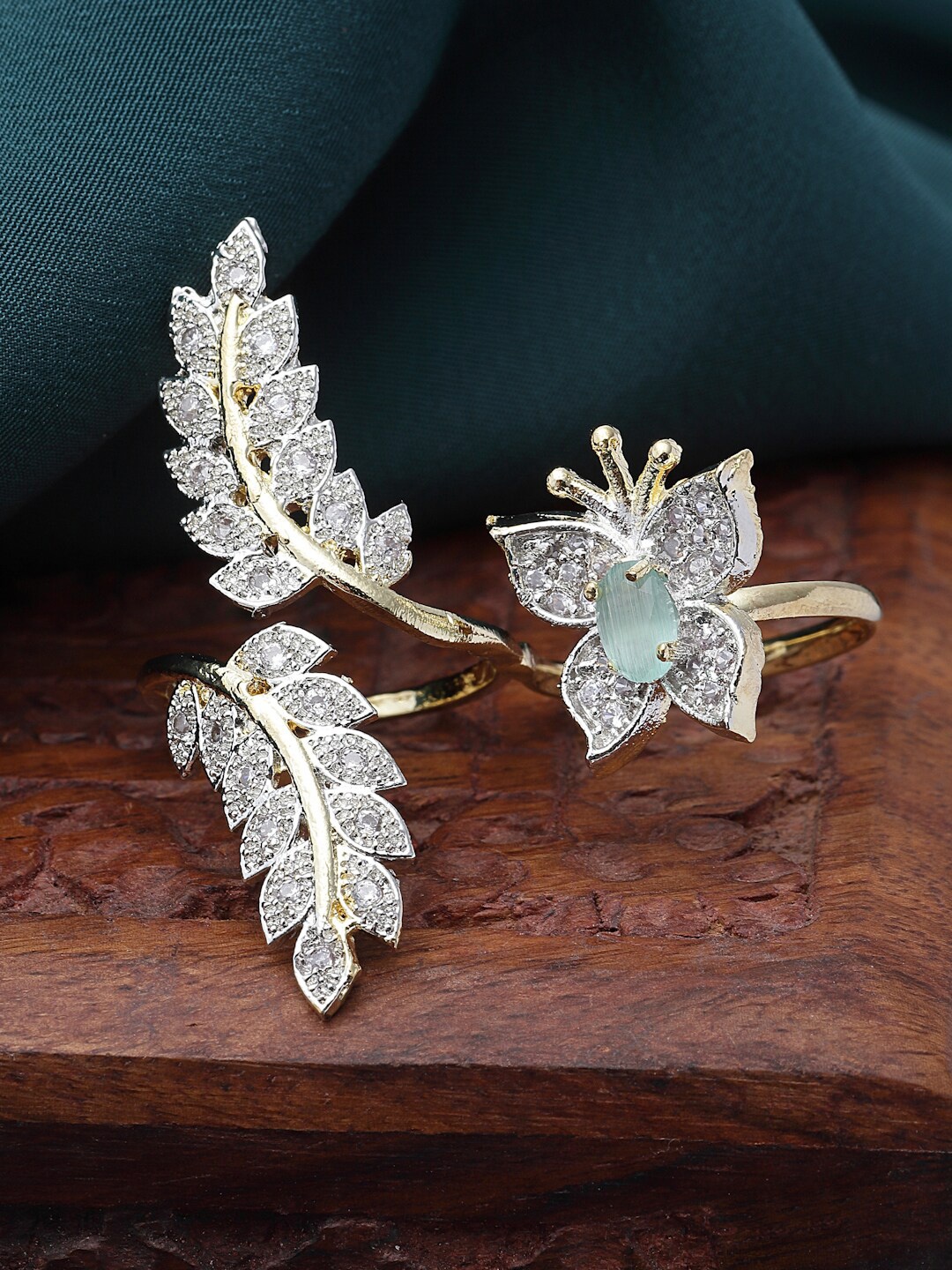 ZENEME Gold-Plated AD-Stone Studded Butterfly-Leaf Shaped Adjustable Finger Ring, Silver
ZENEME Gold-Plated AD-Stone Studded Butterfly-Leaf Shaped Adjustable Finger Ring, Silver