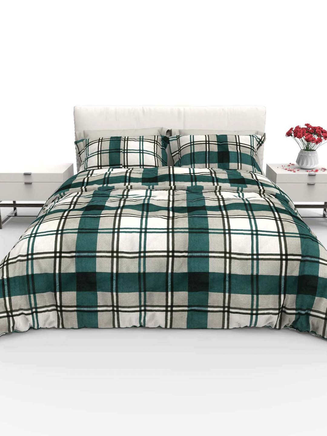 THE WHITE MOSS Faith Green & White Geometric Cotton 220 TC Queen Bedsheet &2 Pillow Covers
THE WHITE MOSS Faith Green & White Geometric Cotton 220 TC Queen Bedsheet &2 Pillow Covers