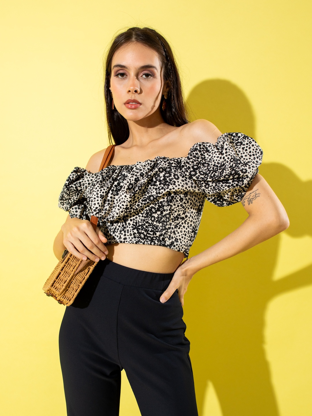 Stylecast X Hersheinbox Floral Print Off-Shoulder Ruffles Bardot Crop Top, Off white
Stylecast X Hersheinbox Floral Print Off-Shoulder Ruffles Bardot Crop Top, Off white