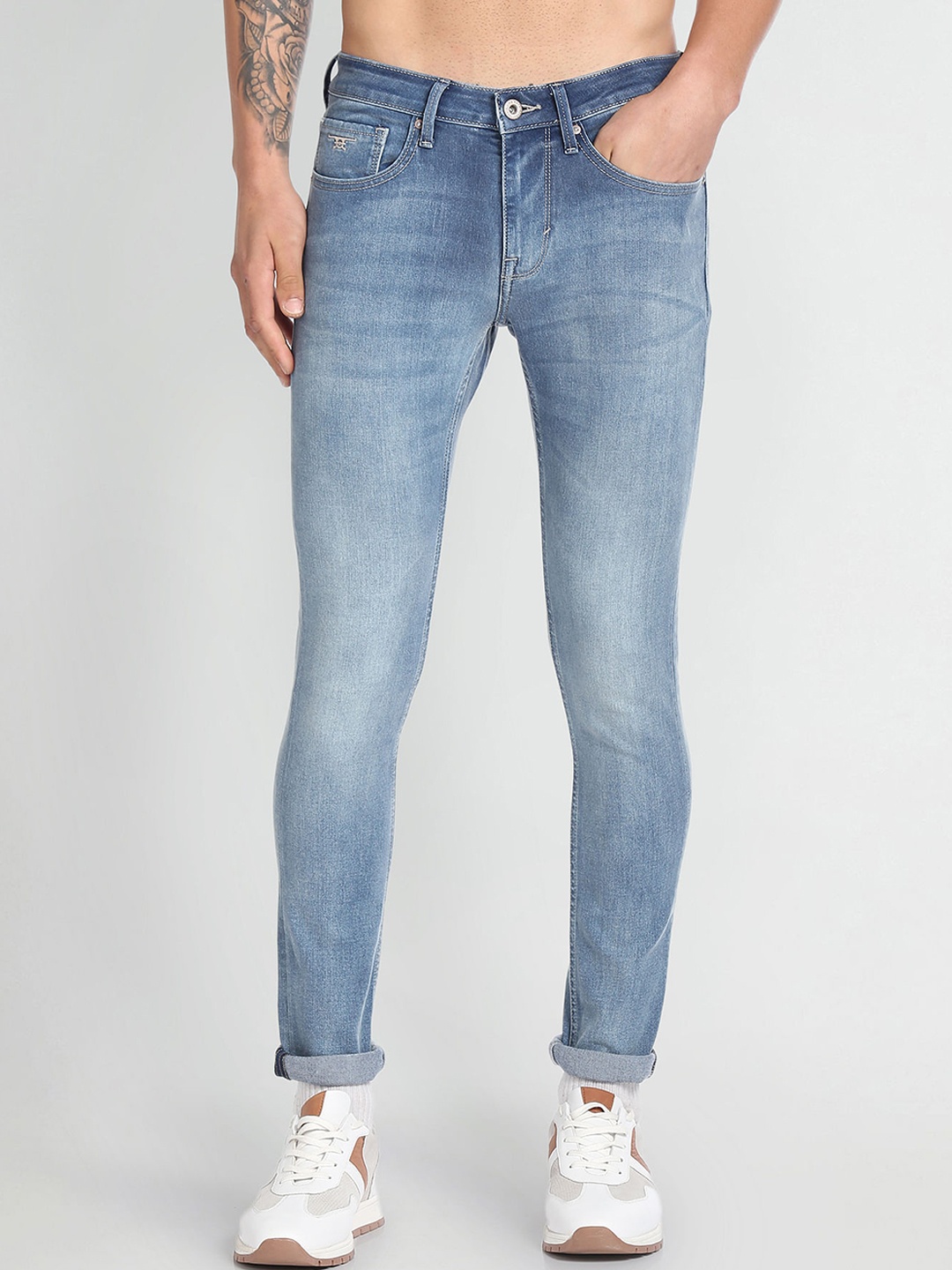 Flying Machine Men Super Skinny Fit Low-Rise Clean Look Heavy Fade Stretchable Jeans, Blue
Flying Machine Men Super Skinny Fit Low-Rise Clean Look Heavy Fade Stretchable Jeans, Blue