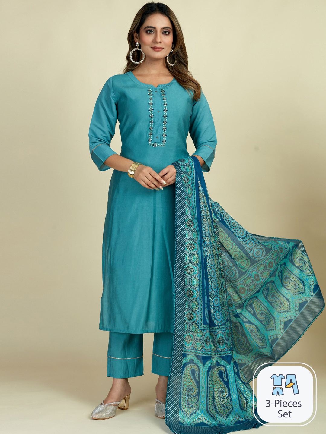 MINGORA Floral Embroidered Beads and Stones Kurta & Trousers With Dupatta, Turquoise blue
MINGORA Floral Embroidered Beads and Stones Kurta & Trousers With Dupatta, Turquoise blue