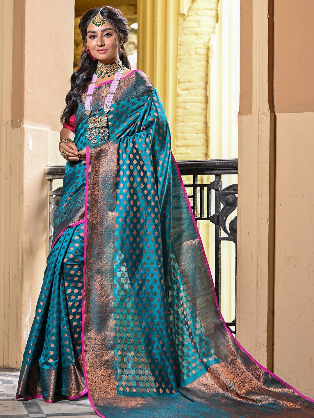 Anouk Ethnic Motifs Woven Design Zari Art Silk Jacquard Kanjeevaram Saree, Turquoise blue
Anouk Ethnic Motifs Woven Design Zari Art Silk Jacquard Kanjeevaram Saree, Turquoise blue